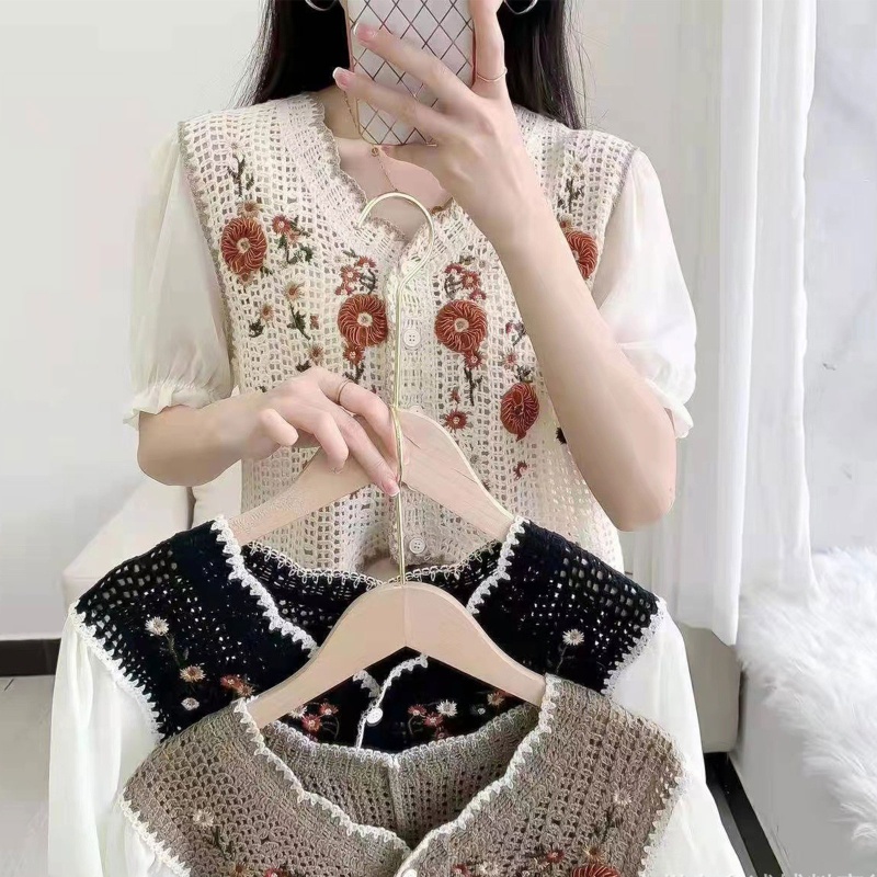 Áo Chiffon Dệt Kim Tay Ngắn Cổ Chữ V Thêu Hoa Ngọt Ngào Cho Nữ