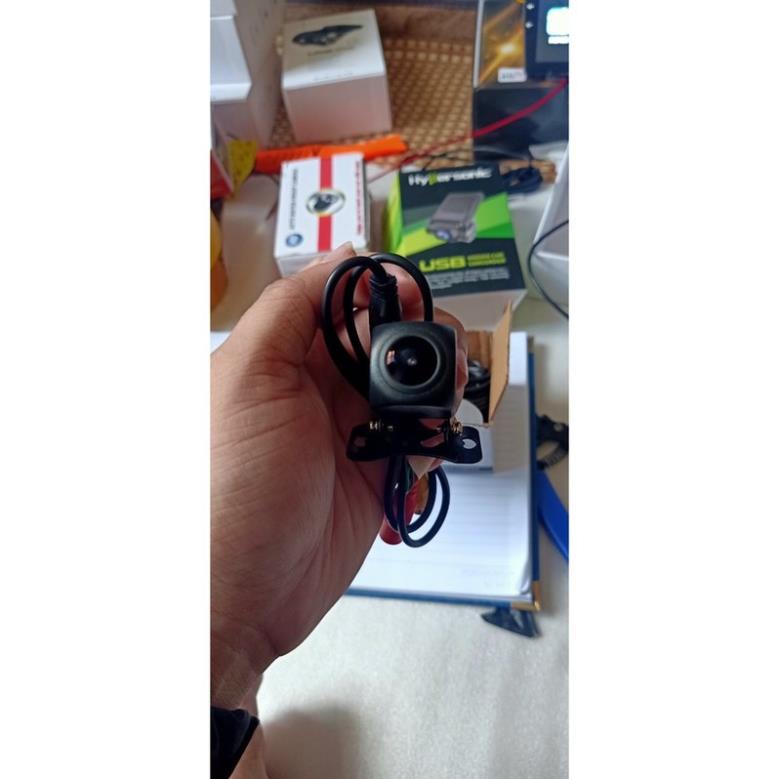 [Sale] Camera lùi AHD + CCD độ phân giải Full HD 1080p có hồng ngoại hỗ trợ quay đêm