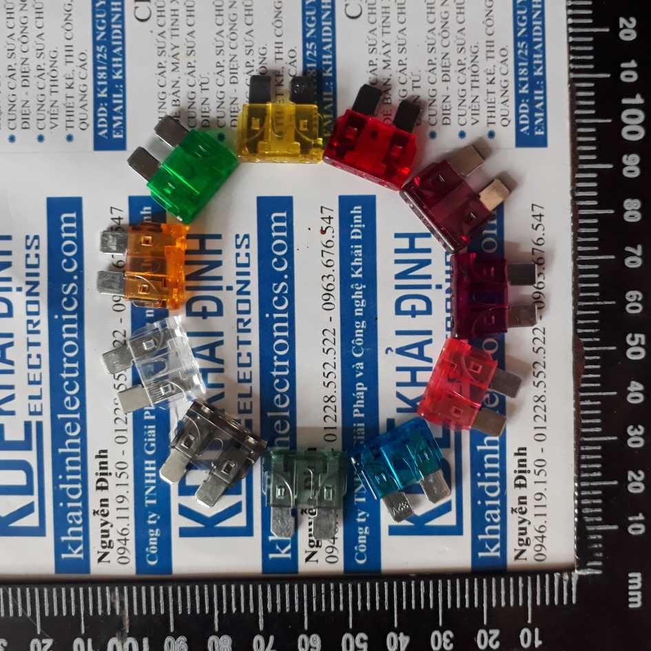 20 cái cầu chì dẹp lớn DÙNG TRONG OTO.... 1A 2A 3A 4A 5A 7.5A 10A 15A 20A 25A 30A 35A 40A 32V kde1887