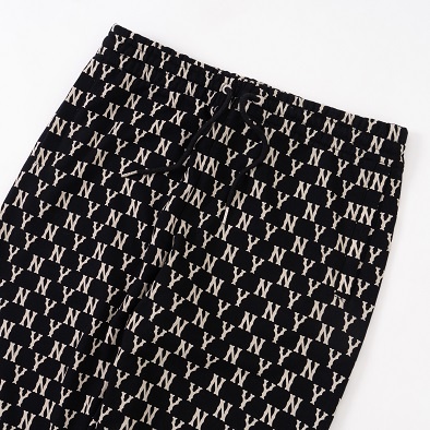 Quần Nỉ Dài MLB Màu Đen Họa Tiết Monogram NY