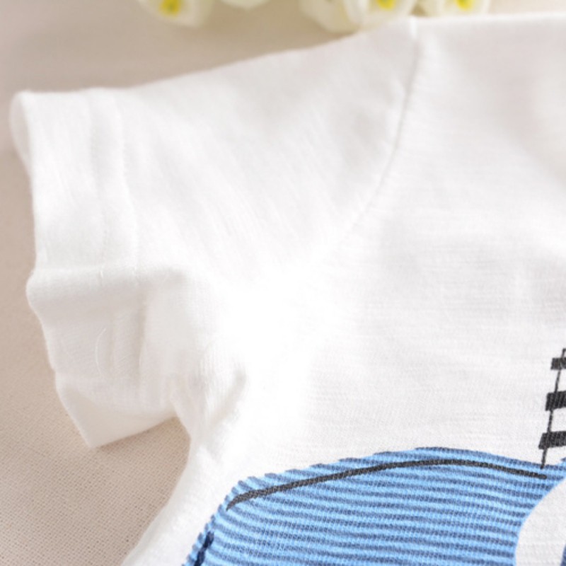 Bộ áo thun tay ngắn &amp; quần short dễ thương cho bé trai