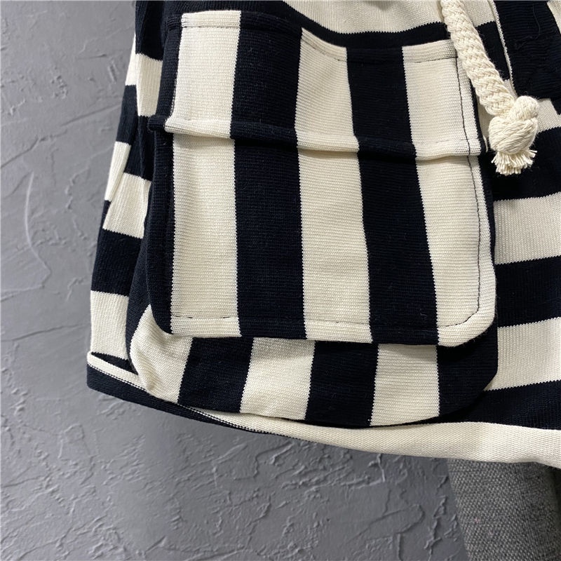 Striped casual shorts, women's hot pants, 2021 new summer clothes, loose waist, wide legs, A-shaped sports pants.