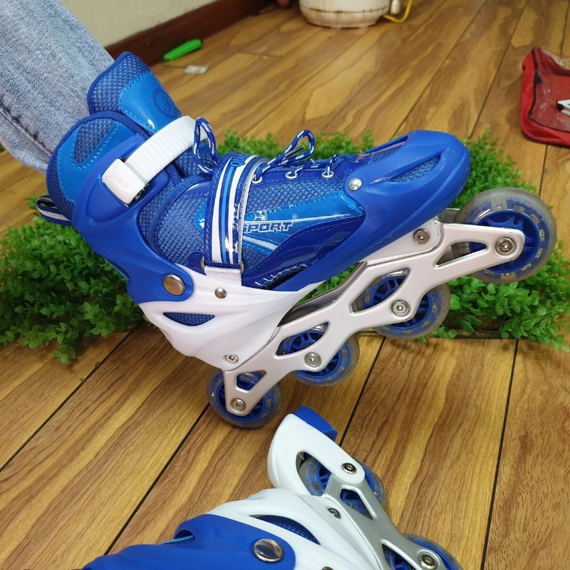 Giày Patin phát sáng dành cho trẻ em và người lớn có thể điều chỉnh to nhỏ