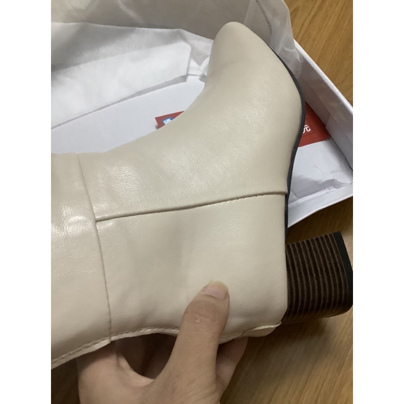 [Sẵn Hàng]♥️Giày,Boots Da Trắng Mềm(ảnh thật)Size 35,36,37