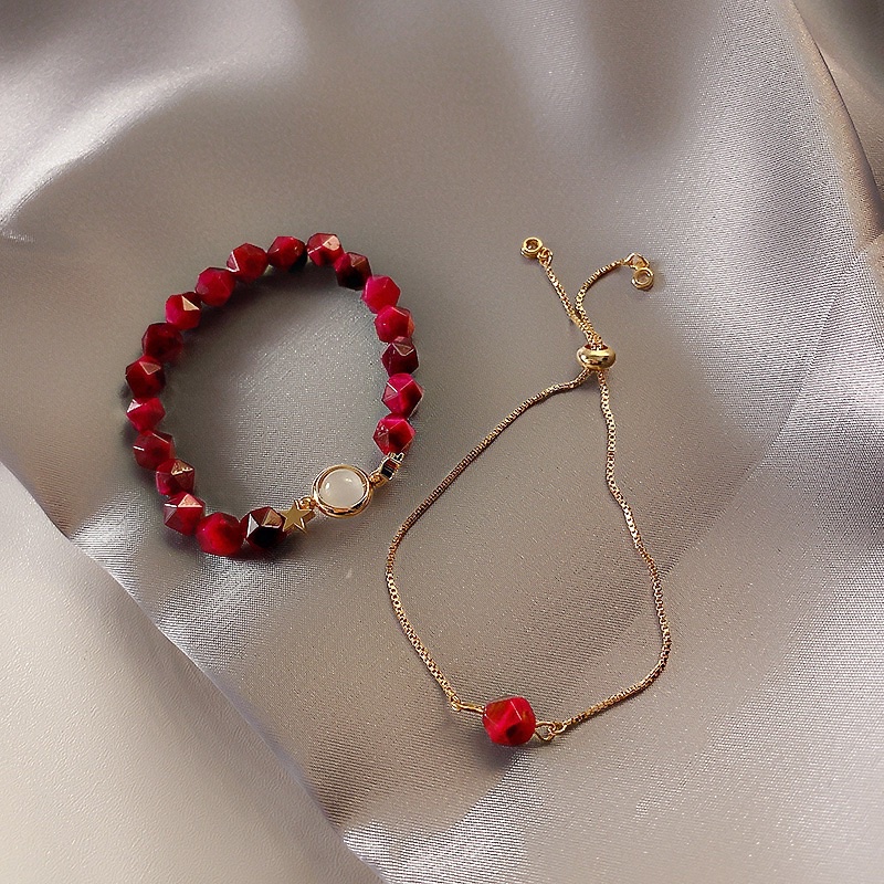 Vòng đeo tay đá pha lê HT Accessories màu đỏ