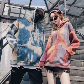 Áo hoodie loang màu hot trend