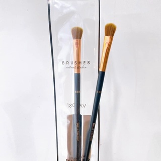 Cọ Phủ Và Tán Phấn Mắt Vacosi Shader Pro Brush E02