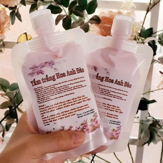 Kem tắm trắng hoa anh đào
