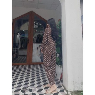 Bộ ngủ pijama lụa kate thái áo dài quần dài bộ mặc nhà mềm mại dễ thương H1 Nâu L.V