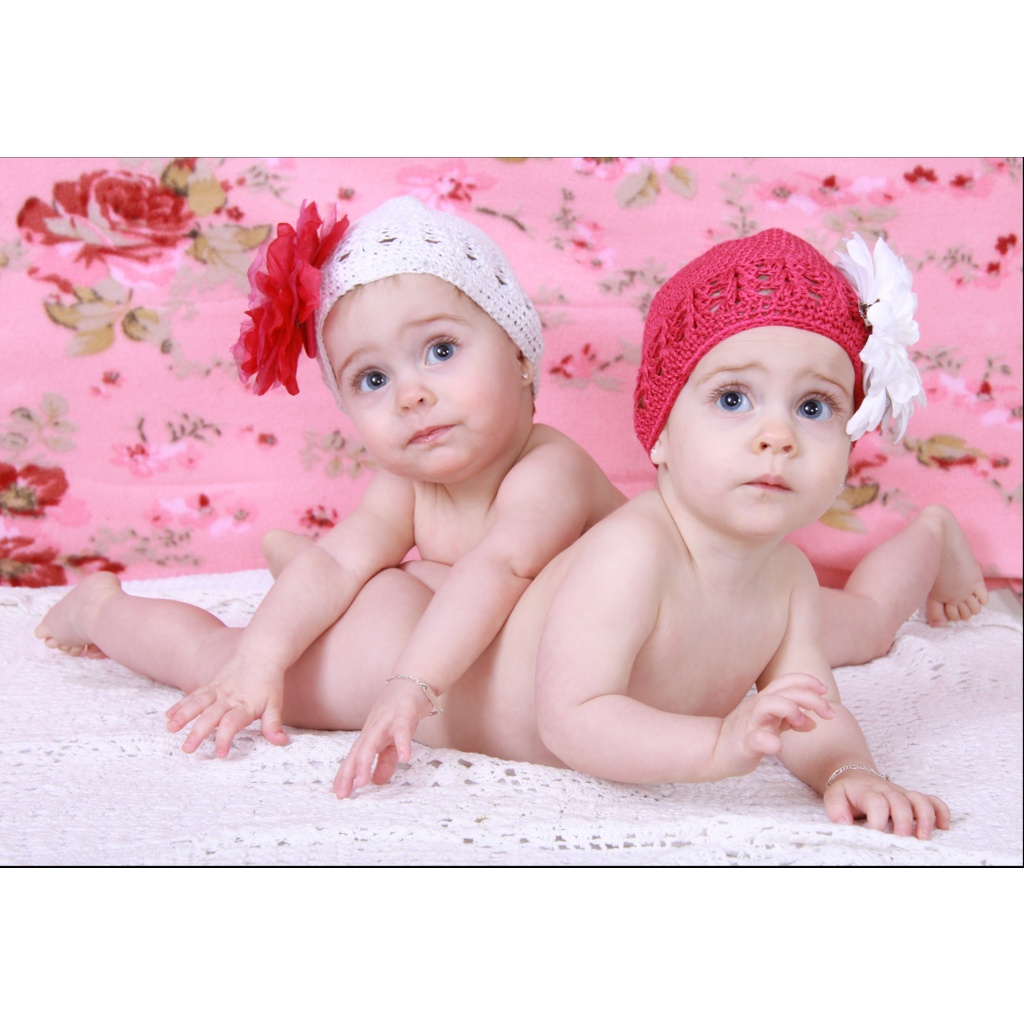 Tranh dán tường em bé - HÌNH mẹ bầu ngắm - QUẢNG CÁO NHẤT TÂM