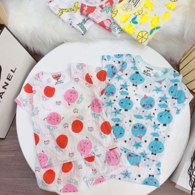 Bộ cotton giấy cộc tay in hình dễ thương cho bé từ 3 đến 14kg