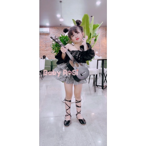 Sét chân váy caro 3 tầng đen kèm áo trễ vai cho bé