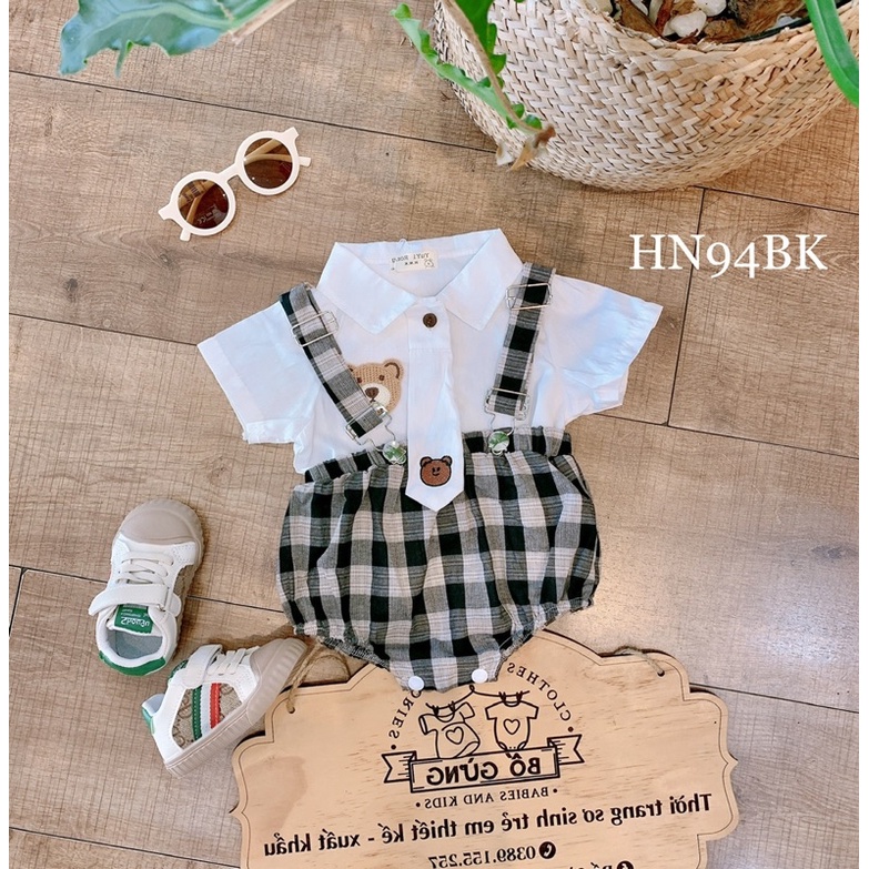 Bộ áo sơ mi trắng kèm yếm