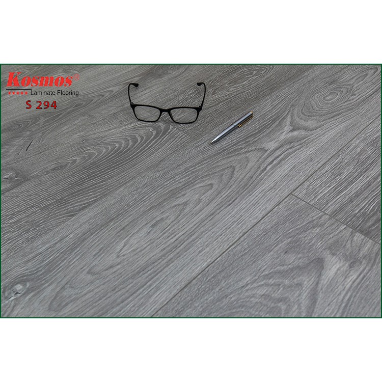 10m2 Sàn gỗ công nghiệp KOSMOS DÀY 8mm bản lớn cốt vàng