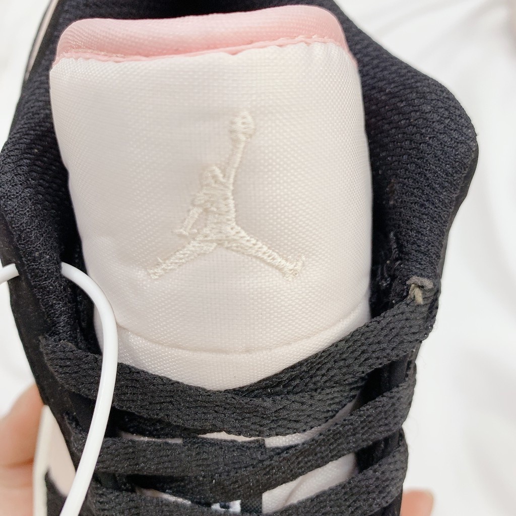 Giày sneaker Jordan 1 Nữ Cổ Thấp Đen Hồng Low Black Guava Ice (W) Da Nhăn Full box Bill | BigBuy360 - bigbuy360.vn