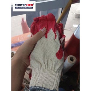 1 đôi găng tay phủ sơn đỏ