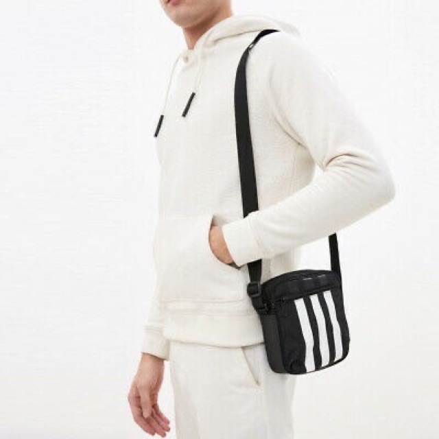 Combo balo và túi đeo chéo