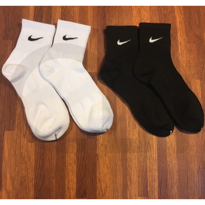 [Mã FAMARAL1 giảm 10K đơn 50K] Tất Vớ Nike Trung Nam Nữ Trắng Đen Thời Trang Vải Dệt Kim