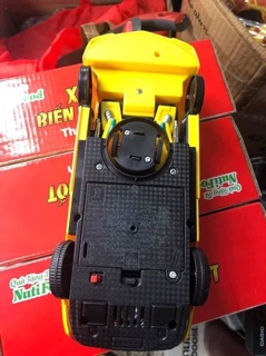 Xe robot biến hình