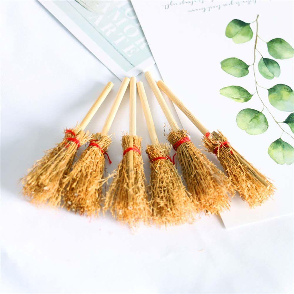 Chổi Đồ Chơi Mini Giả Rơm Bện Màu Đỏ Dùng Để Hóa Trang Phù Thủy