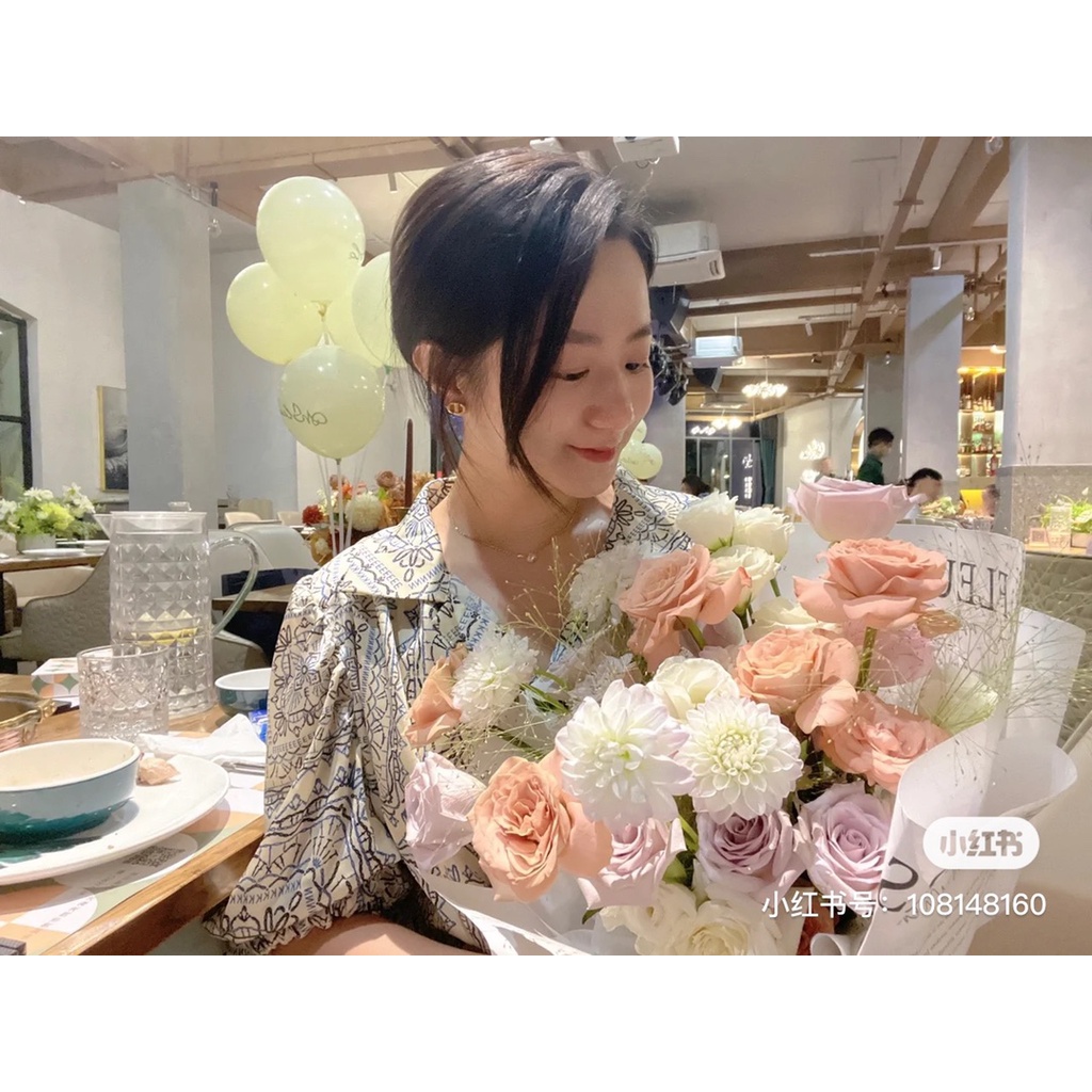 Khuyên Tai Tròn Khắc Chữ Dior Bằng Thép Titanium Thời Trang Cho Nữ