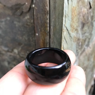 CHIẾC NHẪN PHONG THUỶ NAM ĐEN TRƠN NI 19MM ĐEO NGÓN TAY CÁI HAY GIỮA ĐỒNG GIÁ CHỈ 199K/CHIẾC NAM THUỶ MỘC Ạ