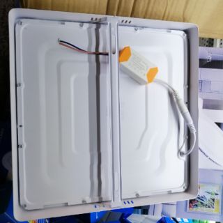 Đèn ốp trần 24w 220v