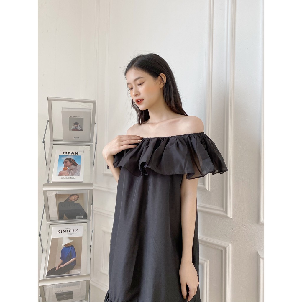 YU CHERRY | Đầm trễ vai, bèo phồng ngay ngực, dáng dài midi suông đuôi xòe Flying Organ Dress YD142