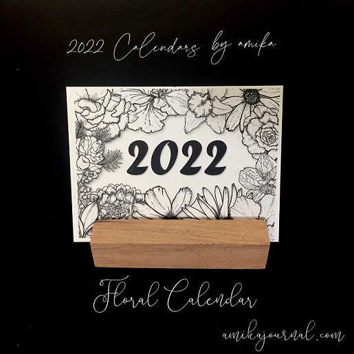 Lịch năm 2022 có âm lịch - FLORAL CALENDAR BY amika - Đế gỗ tự nhiên trang trí bàn học (MIỄN PHÍ in tên riêng, quote)