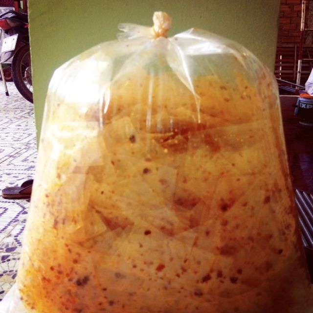 Bánh tráng trộn satế