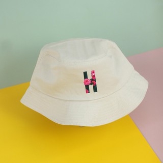 Nón bucket siêu xinh của chodole loại mũ unisex cho nam và nữ in hình độc đáo Floral Text - H