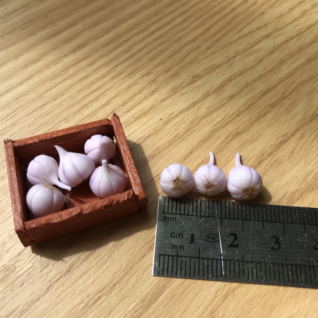 Mô hình tỏi mini cho nhà búp bê từ đất sét tỉ lệ 1/6
