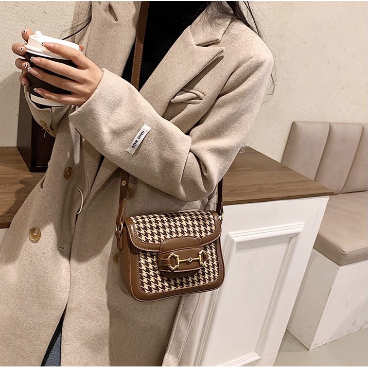 Túi xách đeo chéo nữ giá rẻ đẹp đi chơi phong cách thời trang hàn quốc dễ thương cute DC150