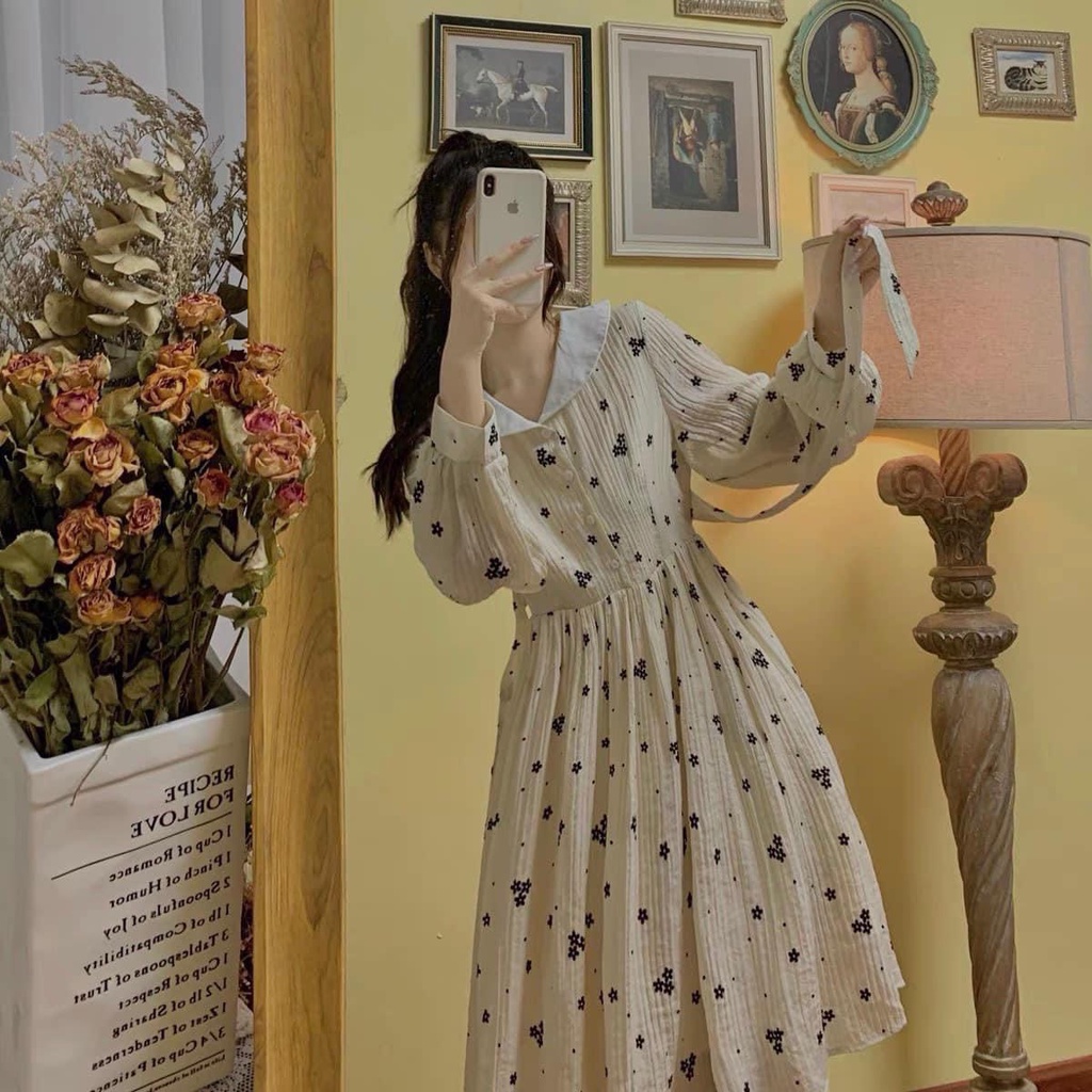 Đầm hoa nhí nhỏ phối cổ viền cúc cài ngực vintage