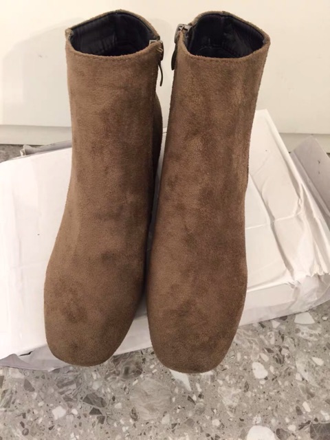 🔥 BOOTS Cao Cổ , Chât Da Lộn, Đế Vuông Cao 4cm , Kiểu Dáng Trẻ Trung ( Ảnh Thật ) | BigBuy360 - bigbuy360.vn