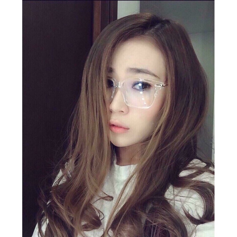 BÁNLỖ ĐỔI 5 SAO _[GIÁ SỈ] KÍNH CHỮ V GỌNG TRONG CHÂN KIM LOẠI VÀNG BẠC CỰC ĐẸP KÍNH V GIẢ CẬN MẪU MỚI HỌT | BigBuy360 - bigbuy360.vn