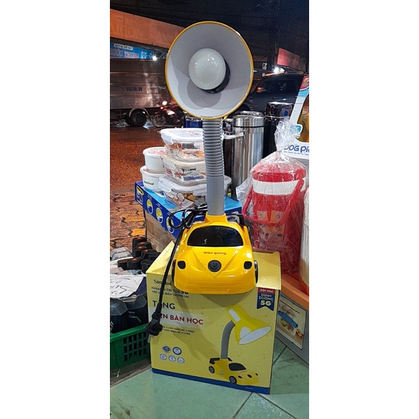 Đèn học Điện Quang hình xe cho bé Quà tặng từ Similac