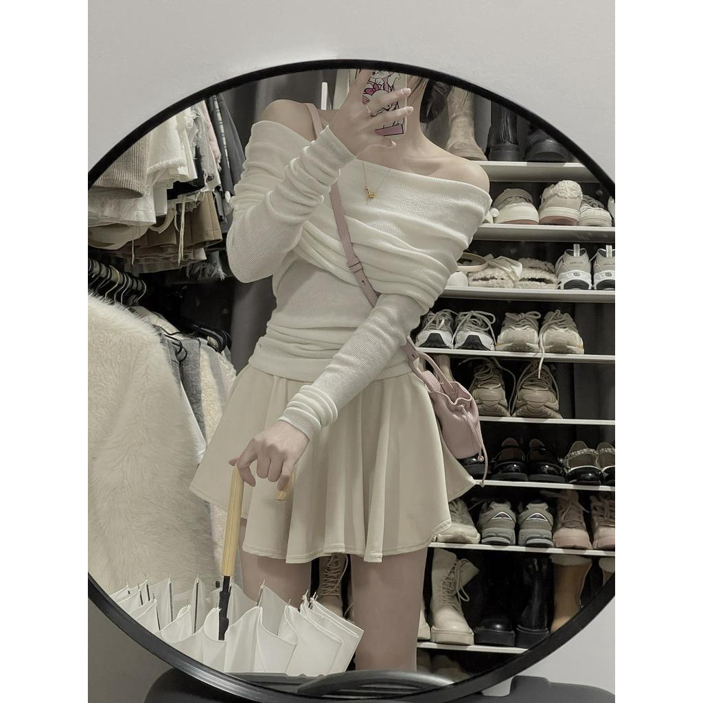 Bộ Áo Dệt Kim Cổ Cao Mềm Mại  Chân Váy Ngắn Thời Trang Xinh Xắn 61444