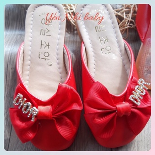 Giày sục công chúa cho bé gái