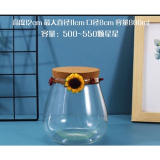 Lọ bầu tròn nắp bần đựng sao xinh xắn kèm vòng hoa