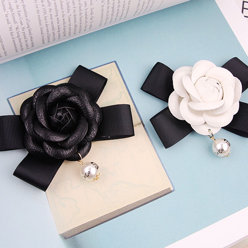 Ghim cài áo hình hoa đính ngọc trai giả sang trọng