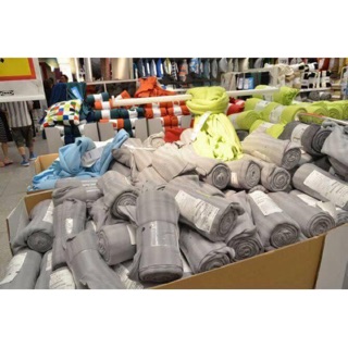 CHĂN GIỮ NHIỆT SIÊU NHẸ IKEA – Dành riêng cho dân văn phòng.