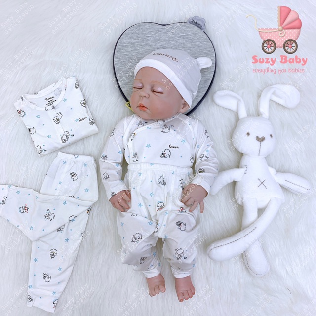 BỘ SƠ SINH AVALER CÚC THẲNG