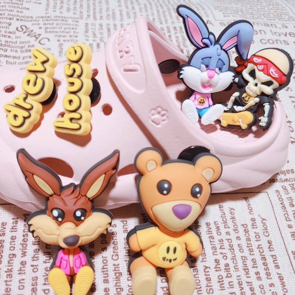 [3D Drew House] Sticker dán dép cross / nút gắn hkdesign mẫu 3d nổi chủ đề Drew House to/ dày (01 bộ)