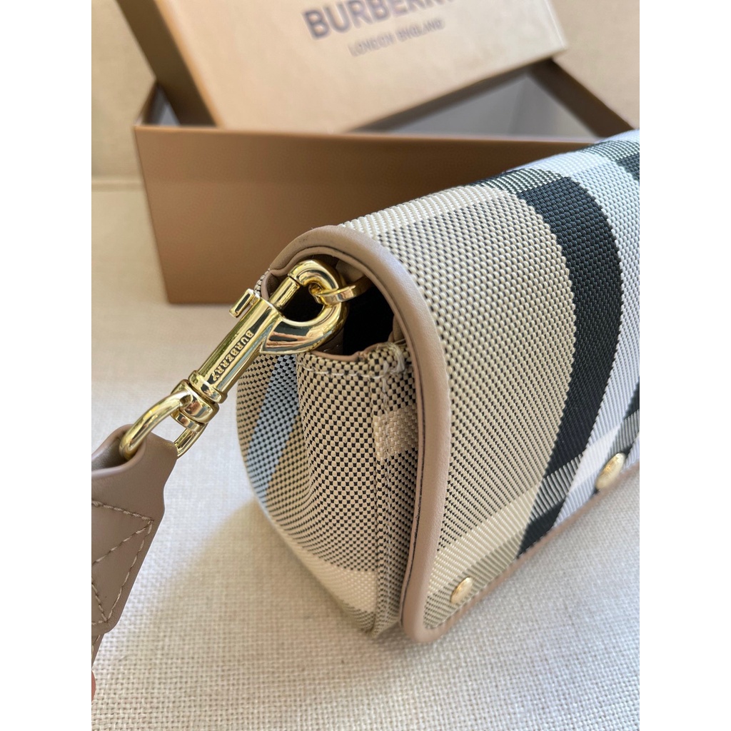 Túi Đeo Chéo Burberry Phong Cách Thể Thao Sang Trọng Thời Trang Cho Nam Nữ
