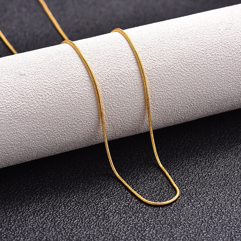 1 Vòng cổ Hình Đôi Môi Rắn Bằng Thép Không Gỉ Mạ Vàng 18K