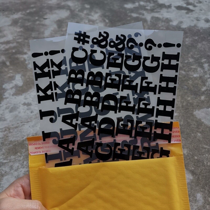 Rinart.vn | Decal in áo Chữ cái theo tên ủi trực tiếp lên vải