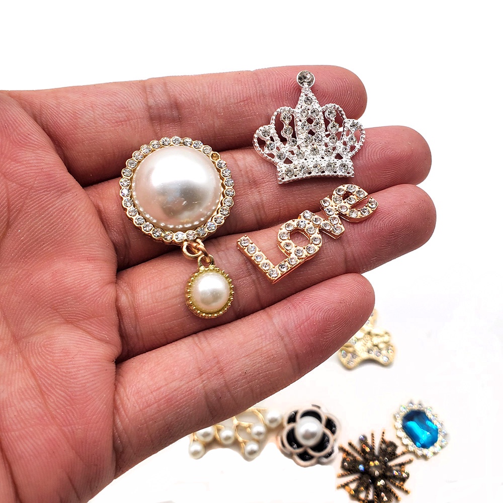 Crocs Jibbitz Mặt Trang Sức Hình Giày diy shoe charms Bằng PVC accessories Đính Đá Resin Kim Loại Cho Trẻ Em