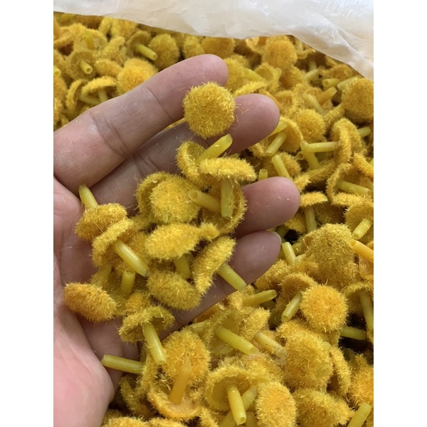 Gói 30 cái nhuỵ cúc 1 cm