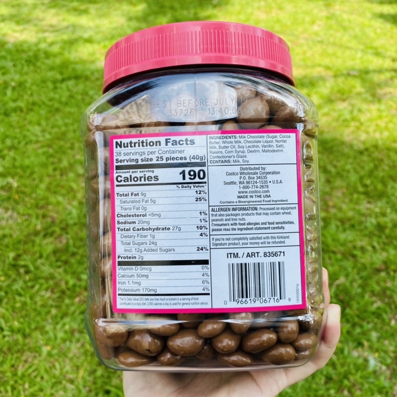 Socola Kirkland bọc nho khô 1.5kg hàng Mỹ nguyên hộp